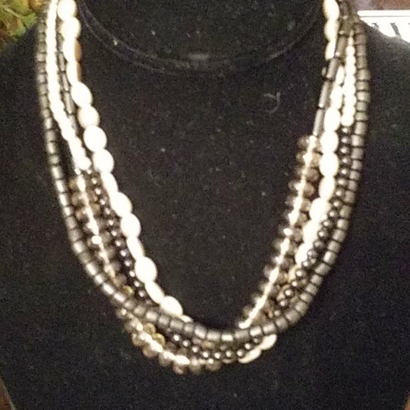 Premier Designs Rich & Famous Necklace - Picture 4 of 4